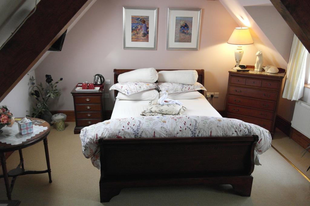 Little Red Rooster Rest Hotel Tenby Værelse billede